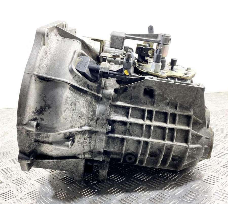 КПП механическая (МКПП) к Mazda 3 2006