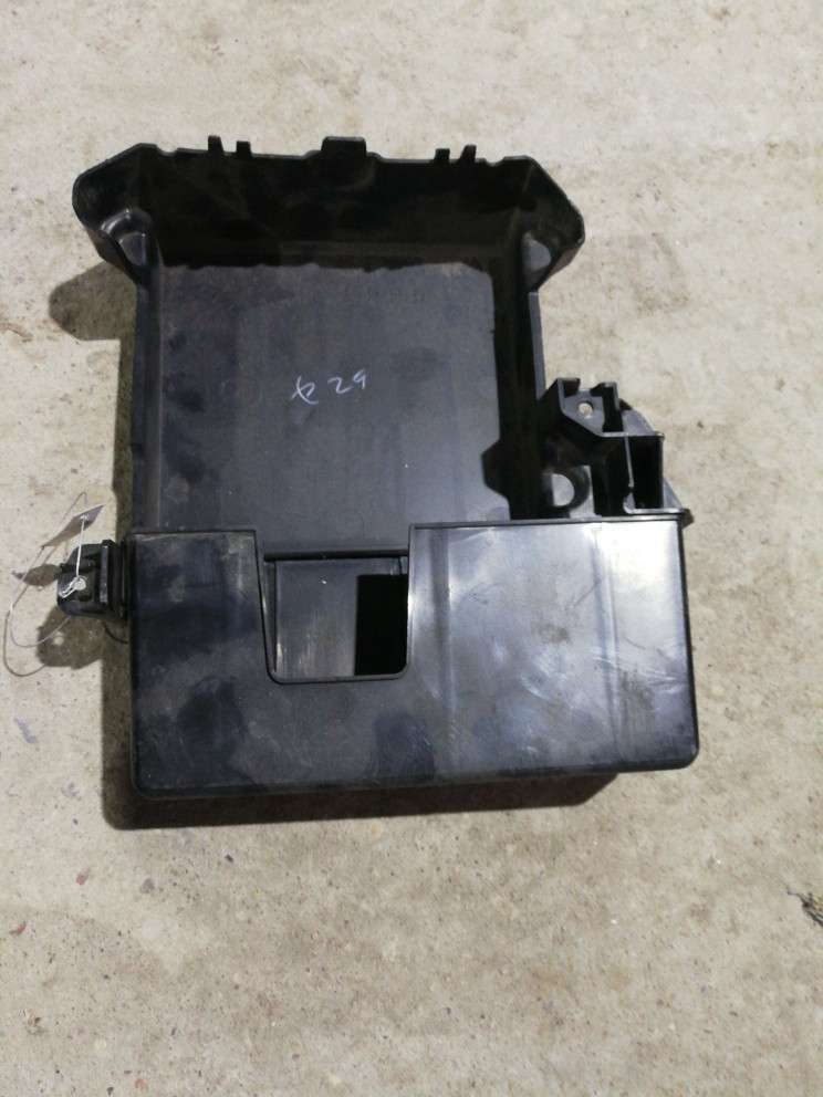 Блок предохранителей к Mazda 5 2007