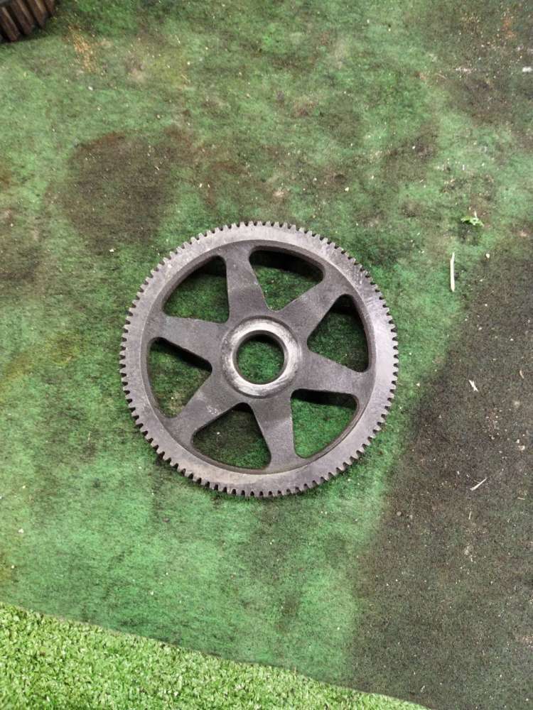 Шестерня к Mazda 626 1999