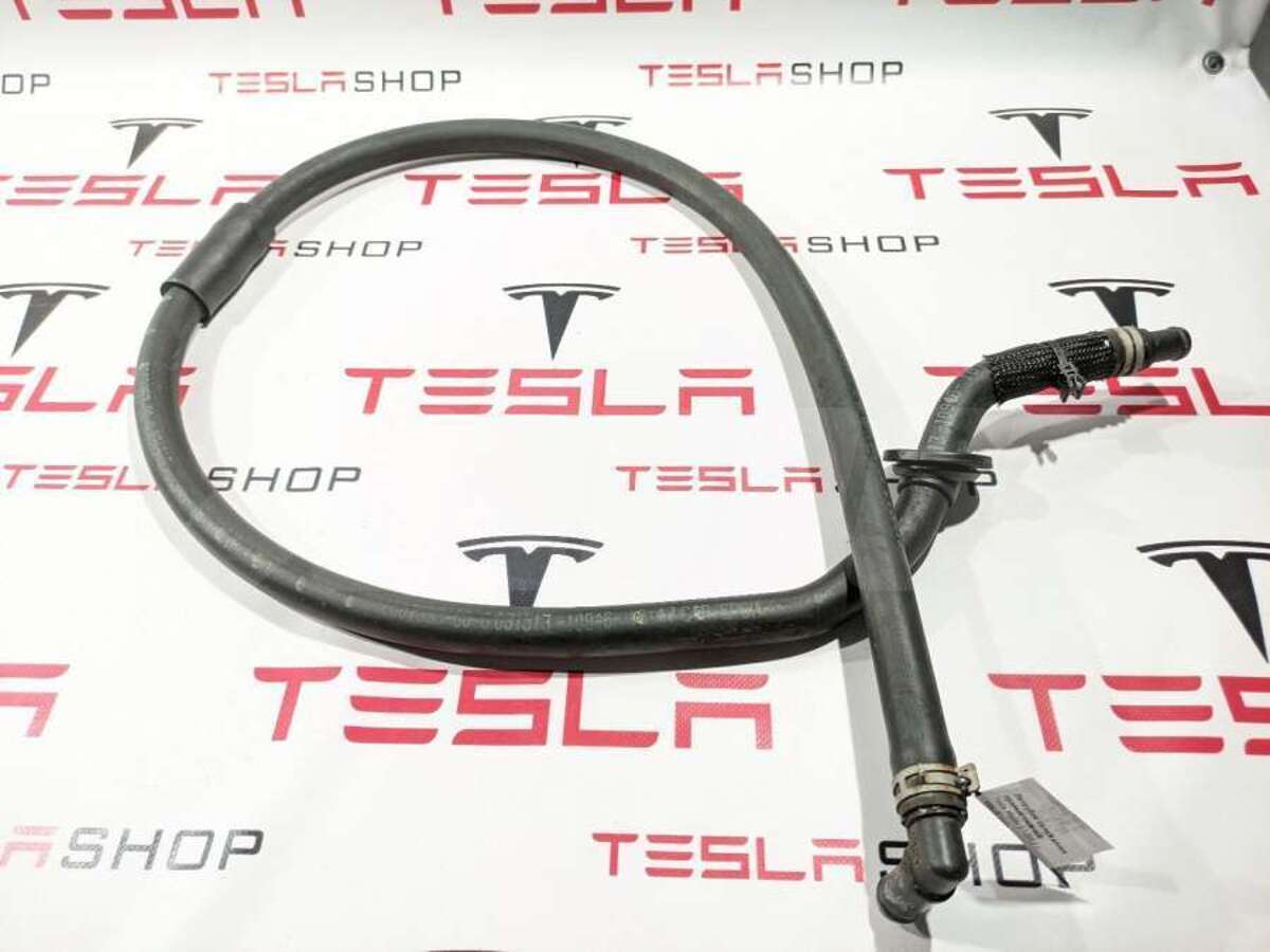 Трубка охлаждающей жидкости металлическая к Tesla Model S 2012