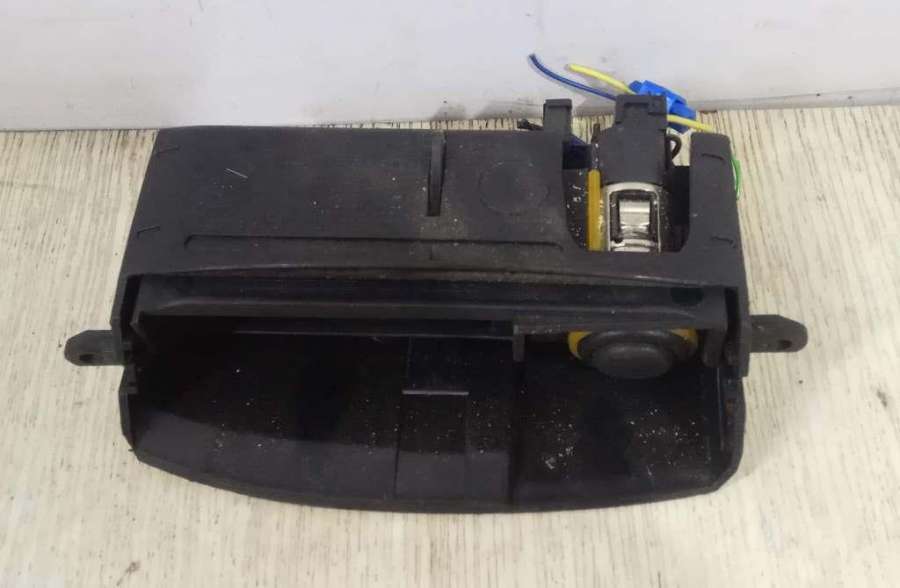 Пепельница к Renault Scenic 1998