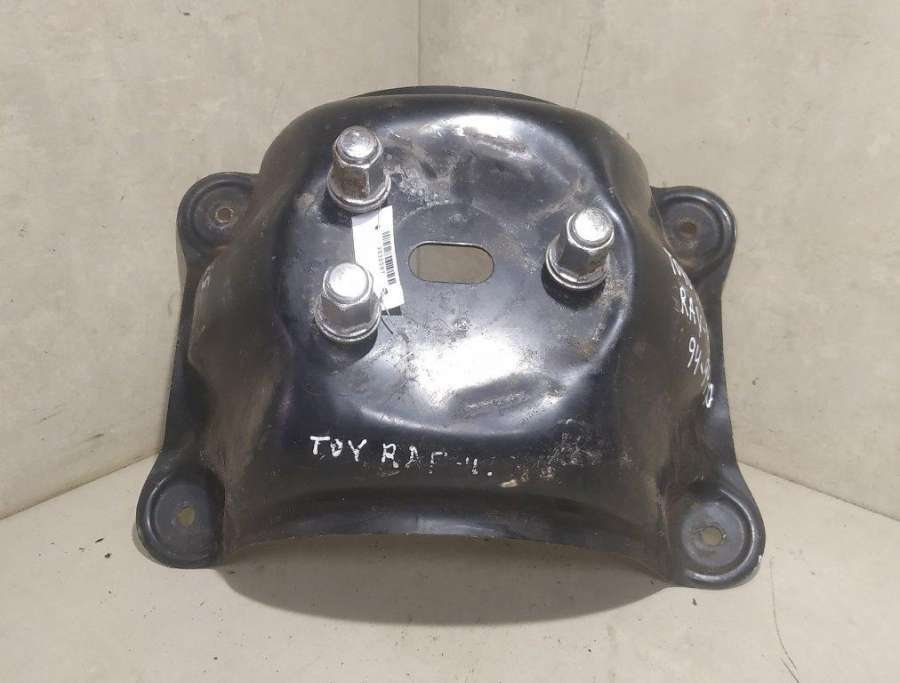 Крепление запаски к Toyota RAV 4 1999