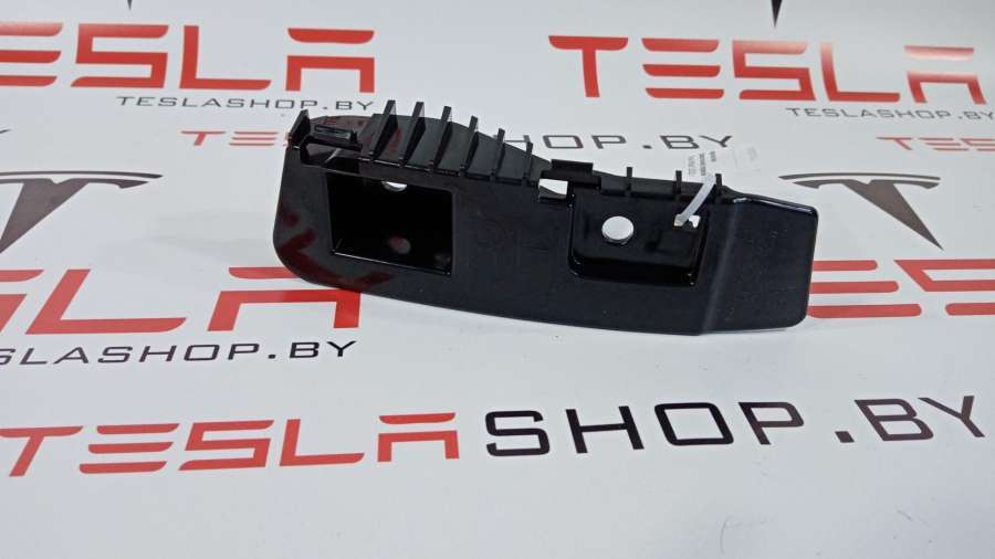 Кронштейн к Tesla Model 3 2021