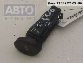 Кнопка  к Ford Fiesta 2004