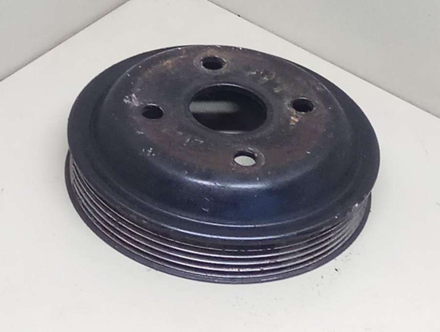 Шкив помпы к Hyundai Terracan 2004