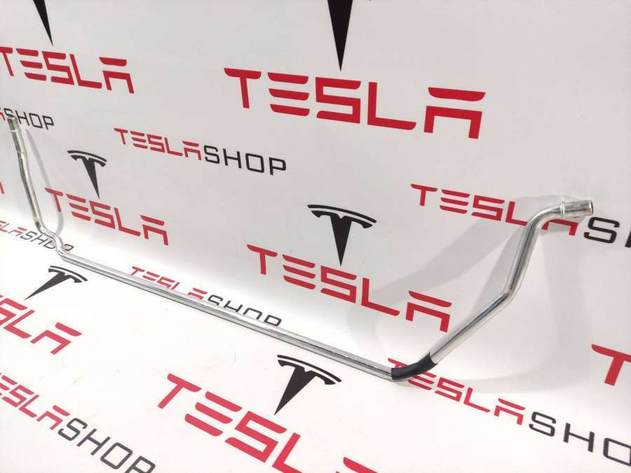 Патрубок радиатора к Tesla Model X 2016