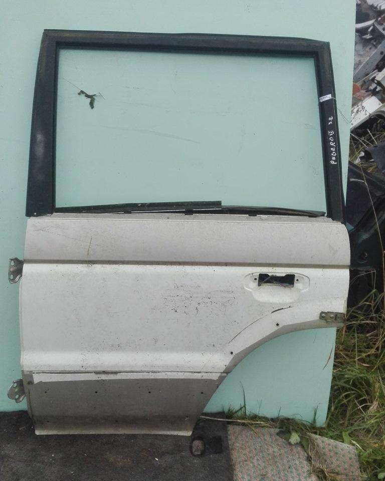 Уплотнитель к Mitsubishi Pajero 1997