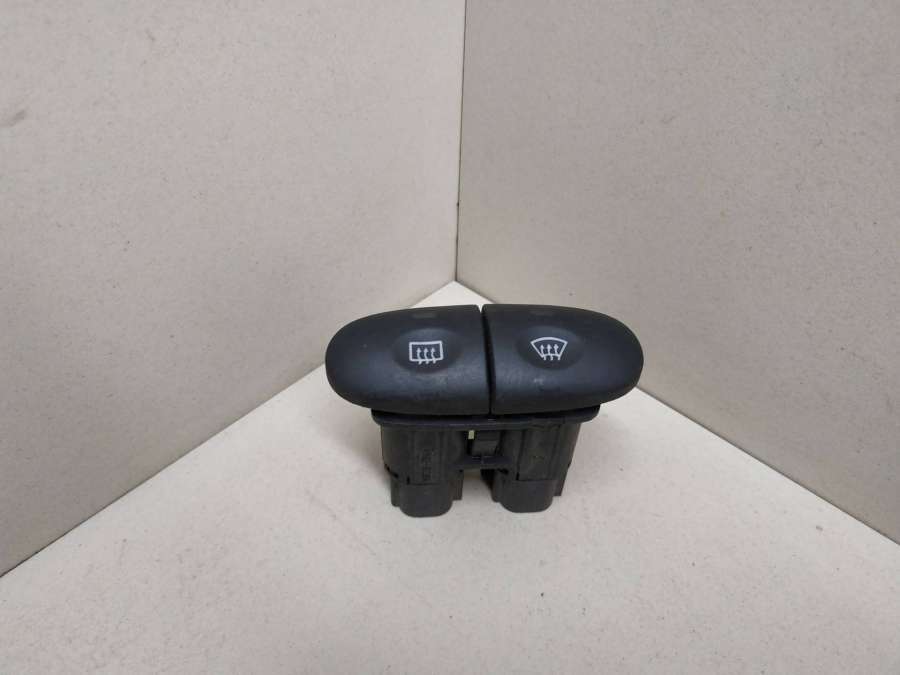 Кнопка  к Ford Mondeo 2000
