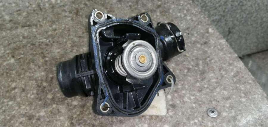 Корпус термостата к BMW X3 2007
