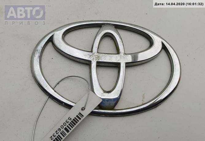 Эмблема к Toyota Corolla 2001