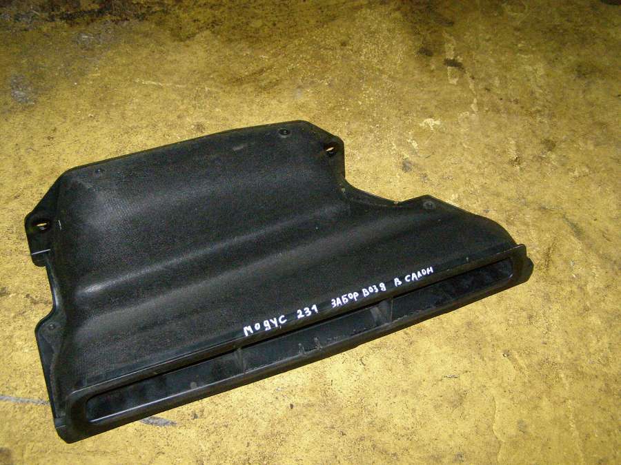 Воздухозаборник к Renault Modus 2004