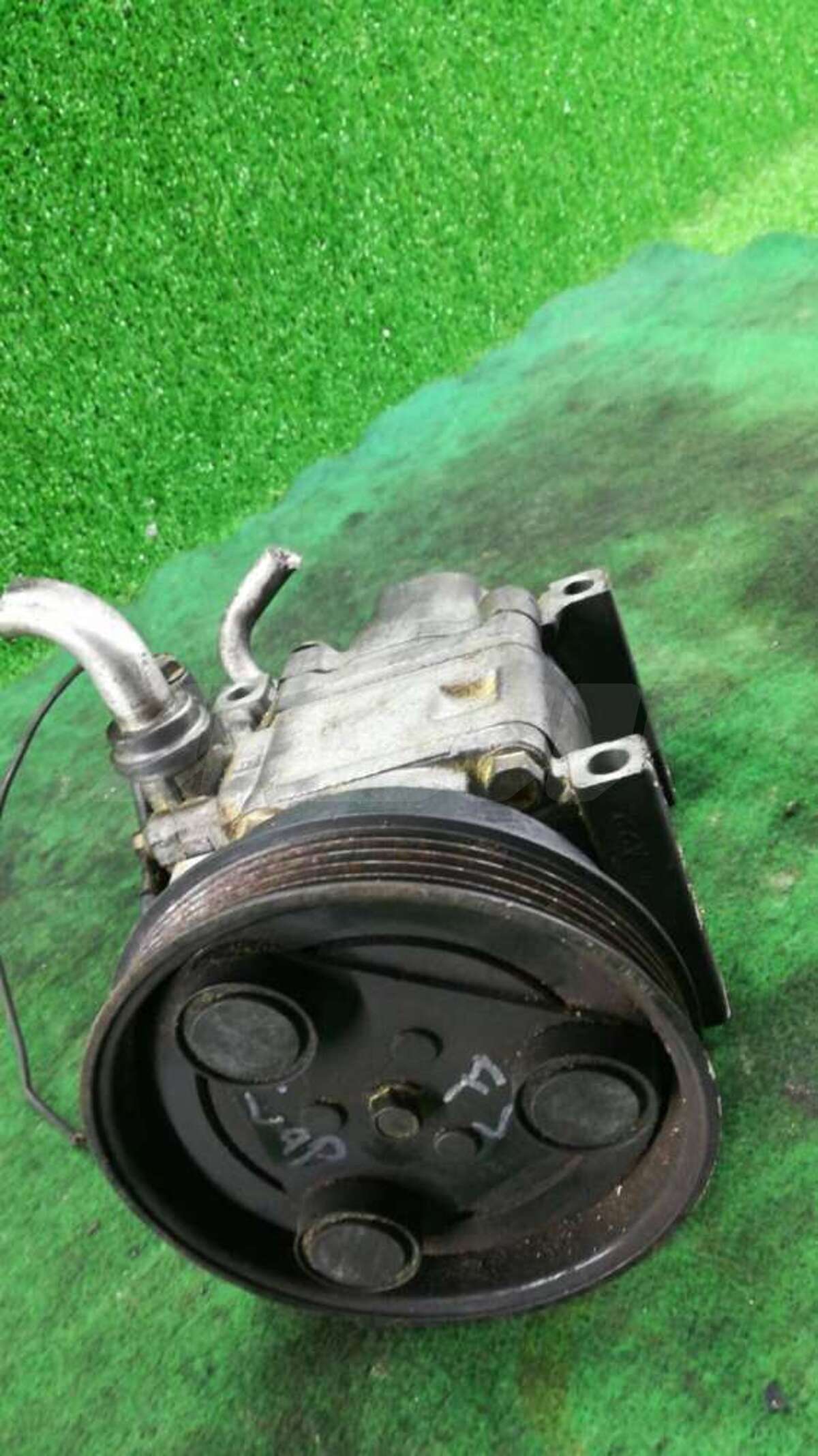 Компрессор кондиционера к Mazda 626 2000