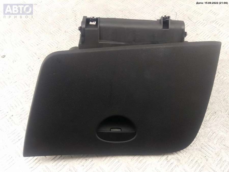 Бардачок к SEAT Leon 2007