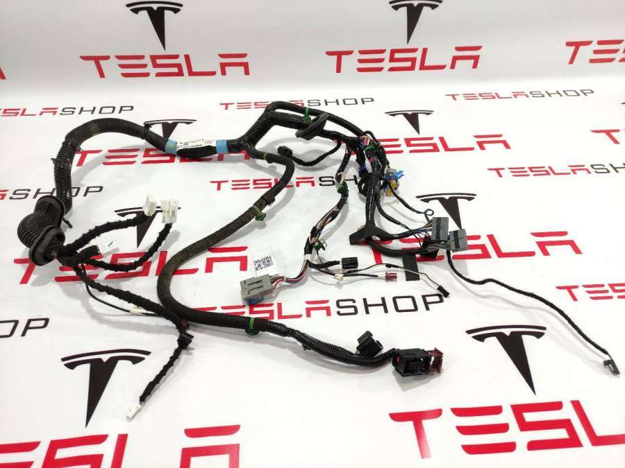 Проводка двери к Tesla Model S 2015