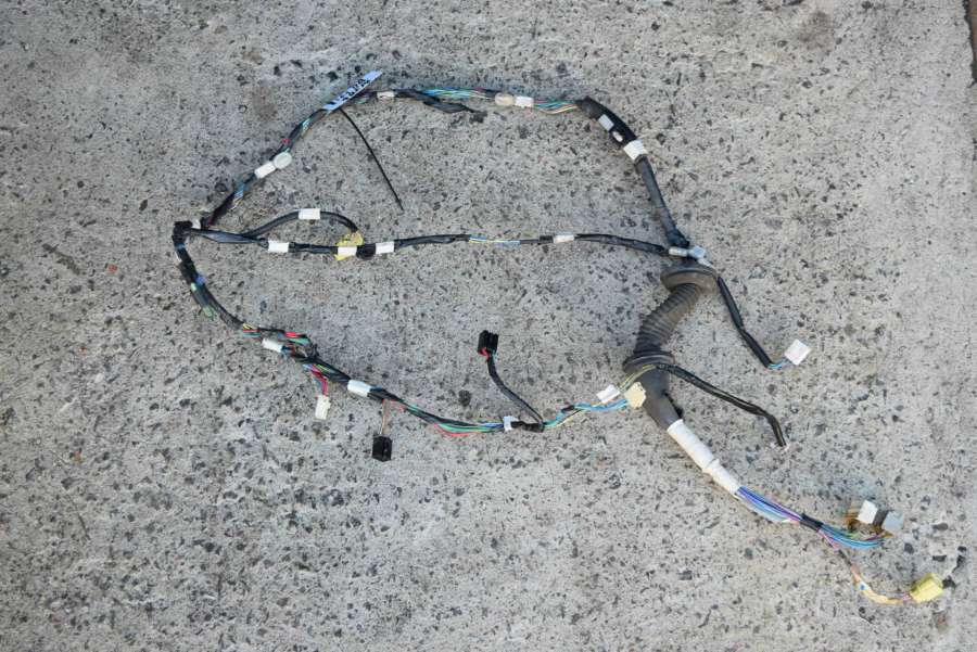Проводка двери к Toyota Camry Solara 2004