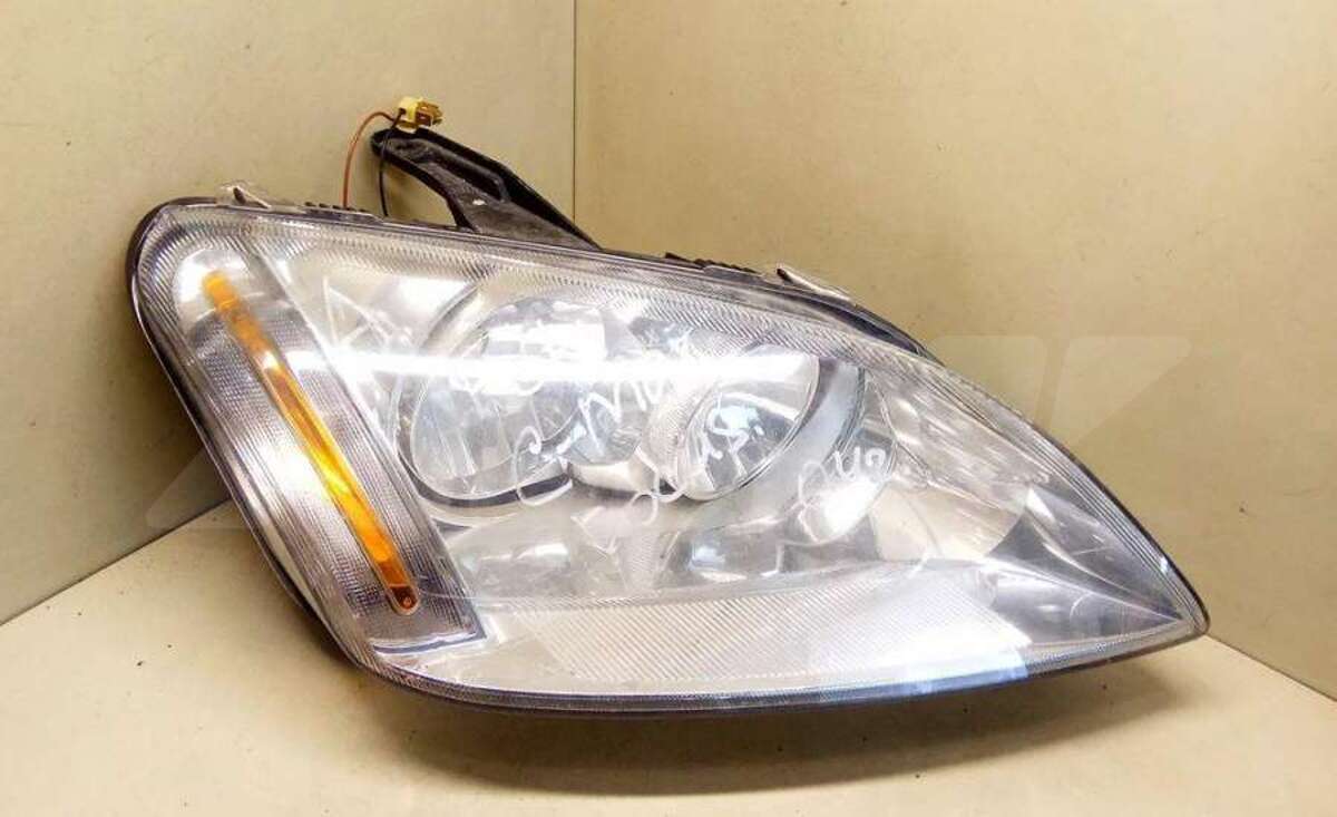 Фара правая к Ford C-MAX 2004