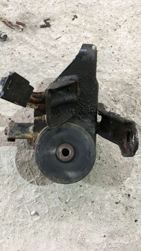 Подушка крепления КПП к Mazda 626 2002
