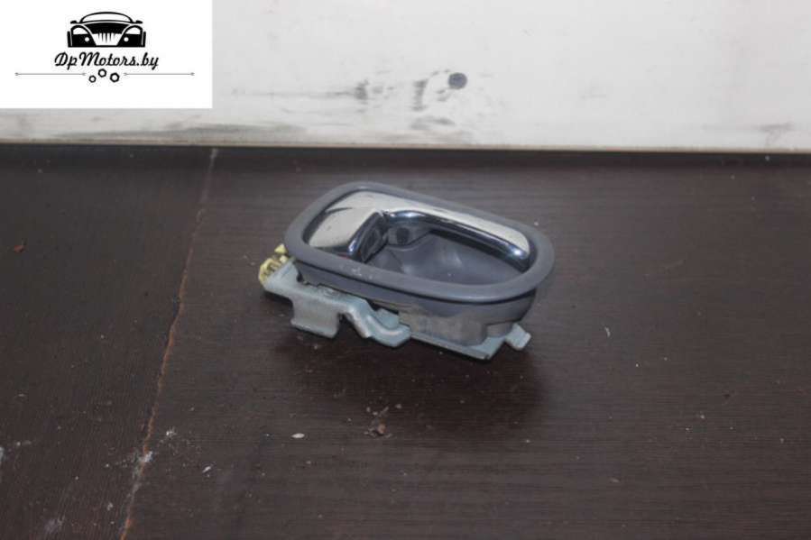 Ручка внутренняя передняя правая к Mazda 626 2001