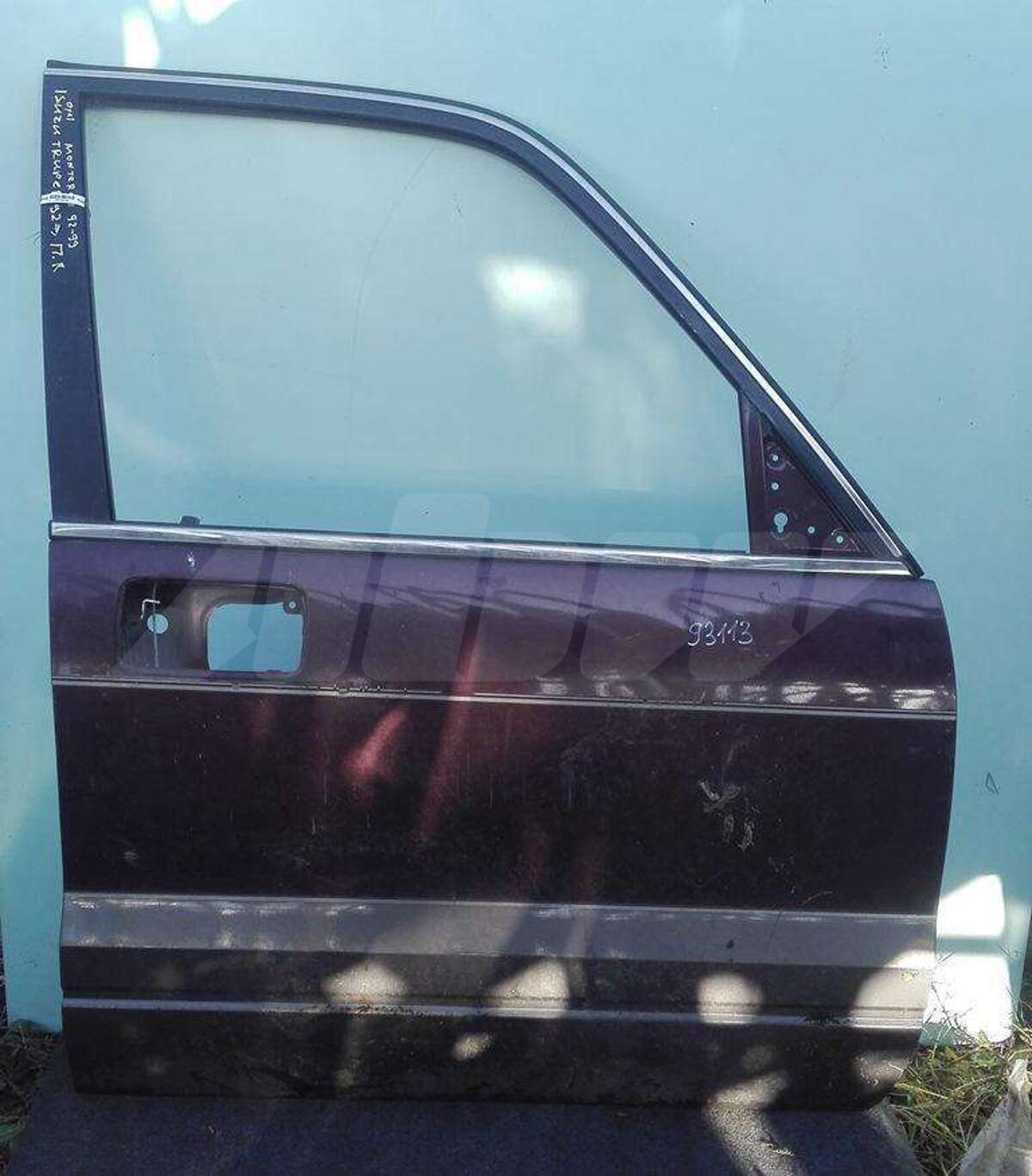 Дверь передняя правая к Isuzu Trooper 1995