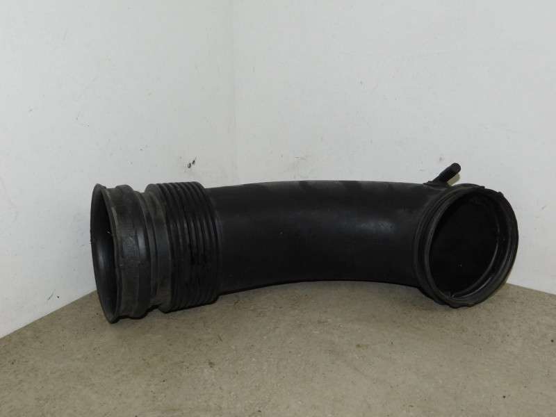 Патрубок к BMW M5 2008