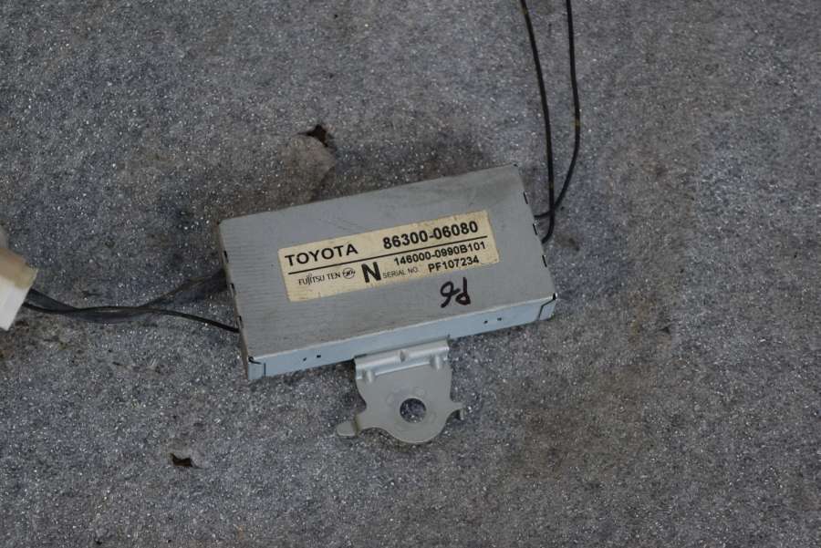 Усилитель антенны к Toyota Camry 2007