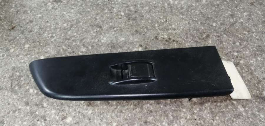 Кнопка стеклоподъемника к Toyota Paseo 1995