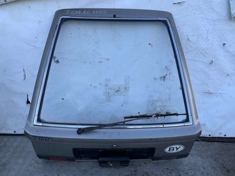 Стекло заднее к Toyota Carina 1986