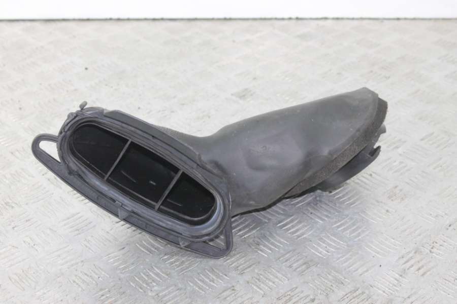 Воздуховод радиатора к BMW  1998
