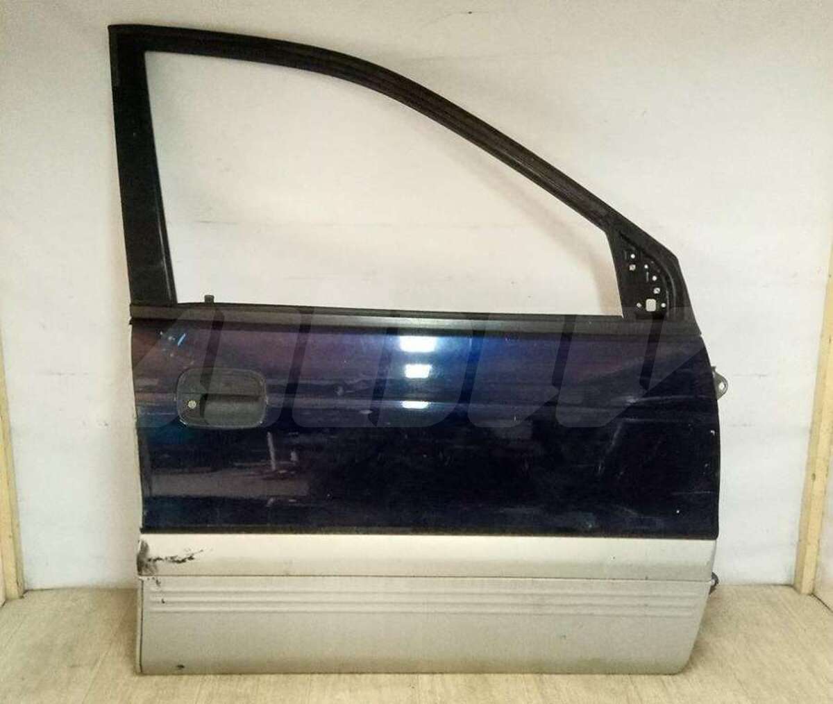Дверь передняя правая к Mitsubishi RVR 1997