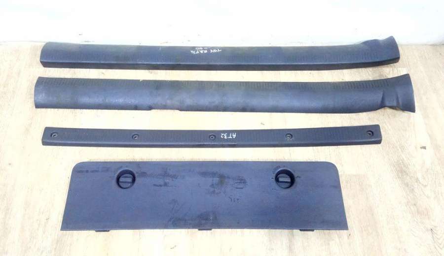 Пластик к Toyota RAV 4 1998