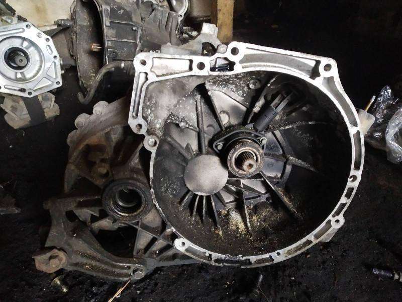КПП механическая (МКПП) к Mazda 3 2004