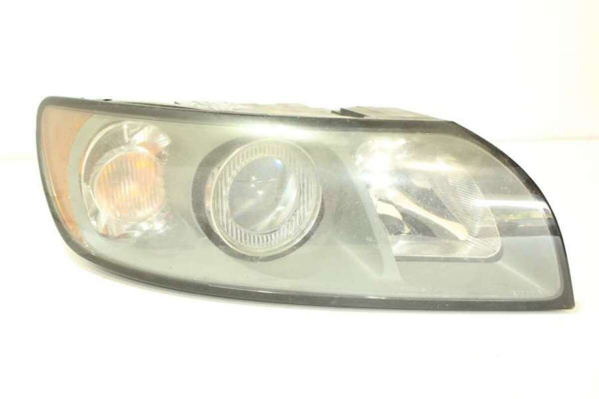 Фара правая к Volvo V50 2005