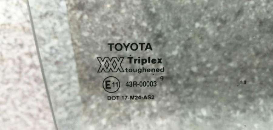 Стекло двери задней правой к Toyota Carina 1995