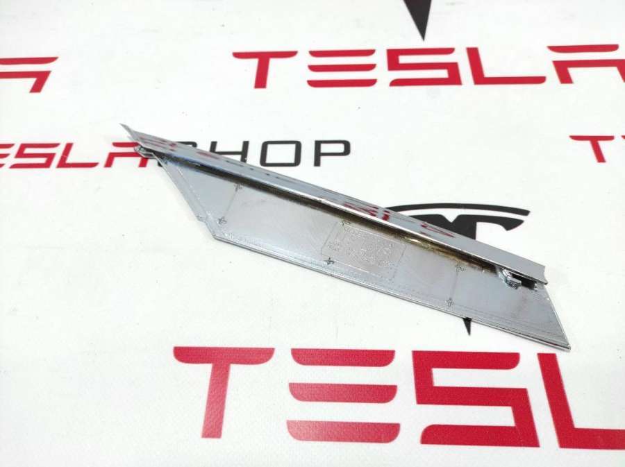 Молдинг бампера переднего к Tesla Model S 2020