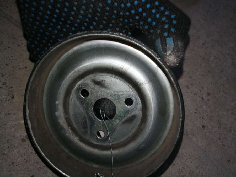 Шкив помпы к Peugeot 207 2012