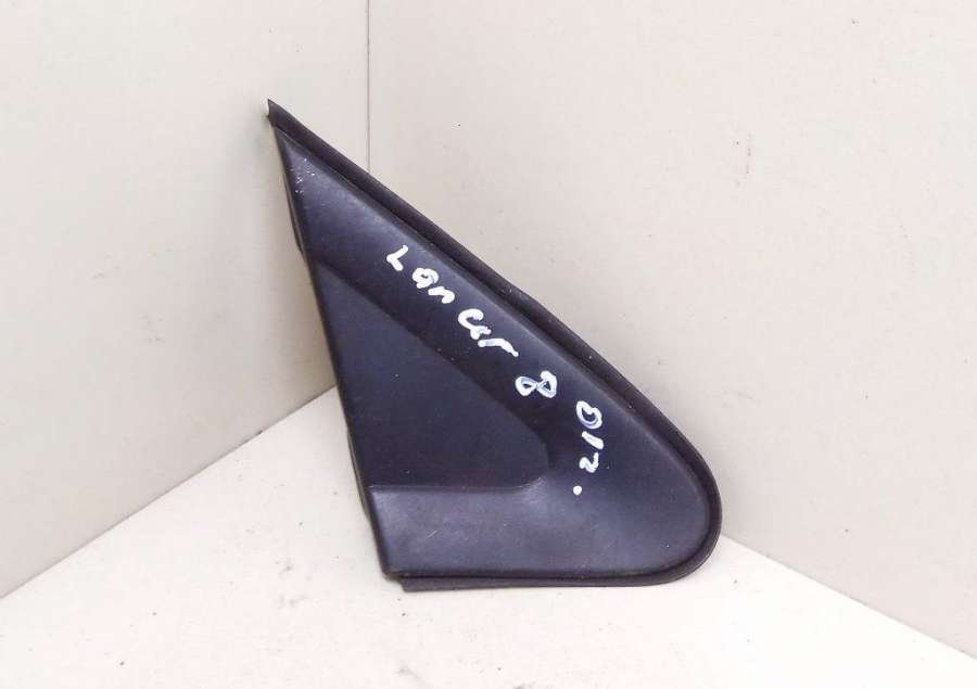 Пластик к Mitsubishi Lancer 2001