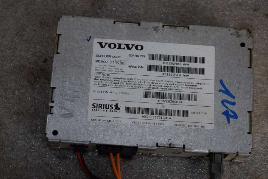 Блок радио к Volvo XC60 2010