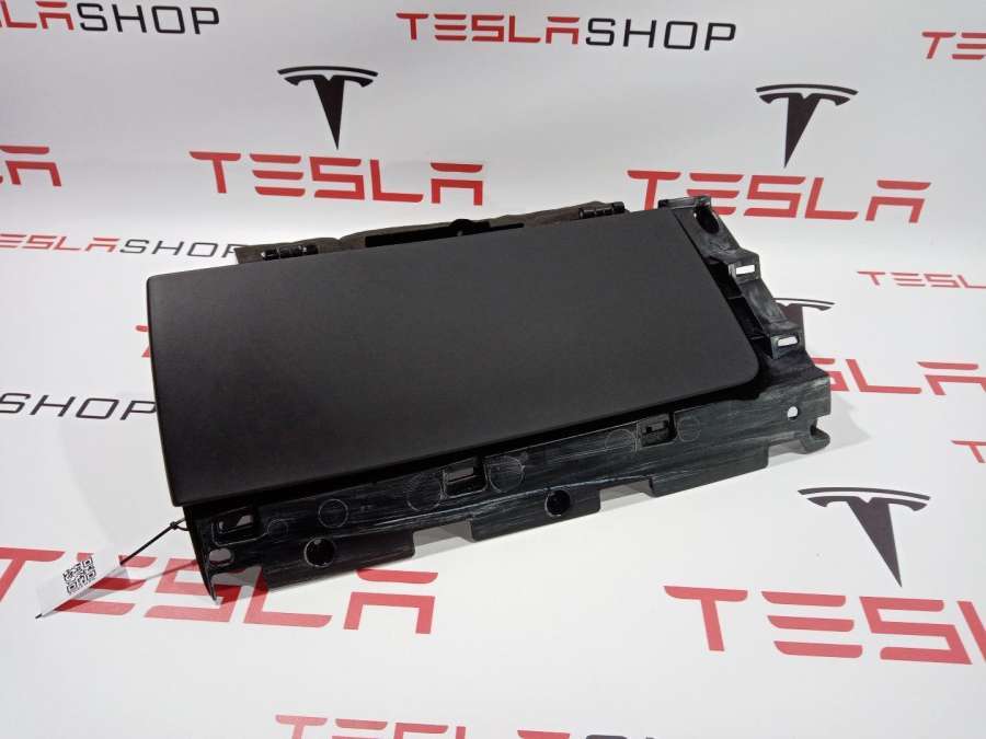 Бардачок к Tesla Model S 2016
