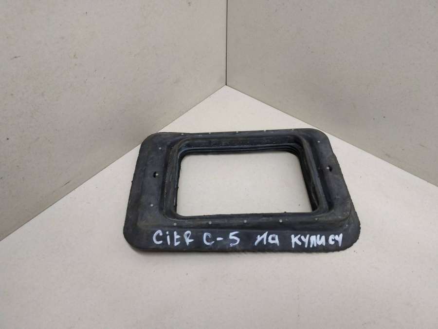 Уплотнитель к Citroen C5 2005