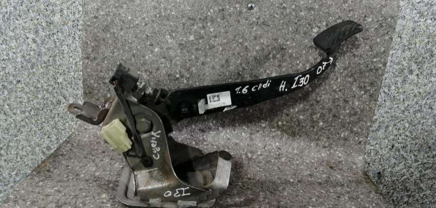 Педаль к Hyundai i30 2010