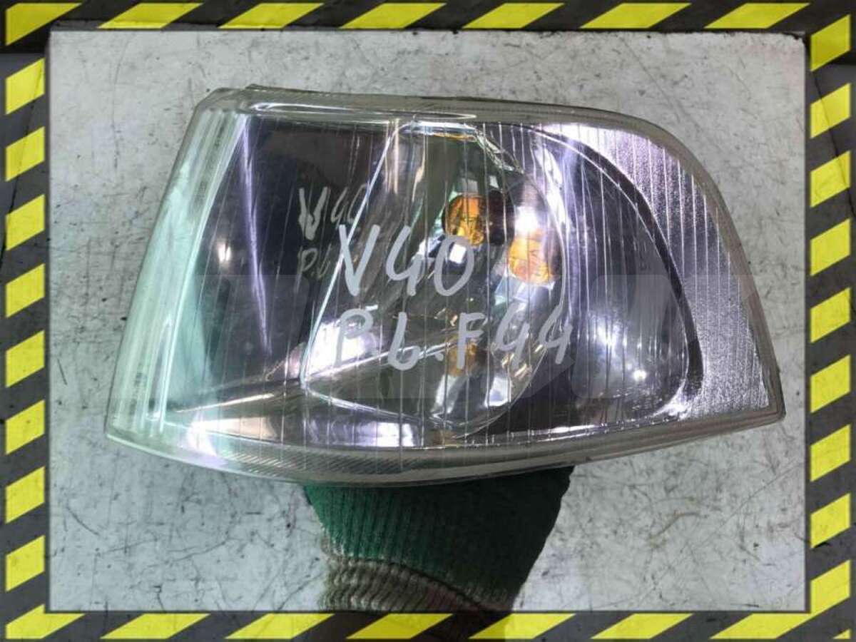 Поворотник левый к Volvo V40 2000