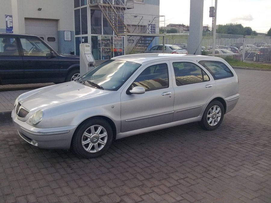 Lancia Lybra I, 2001