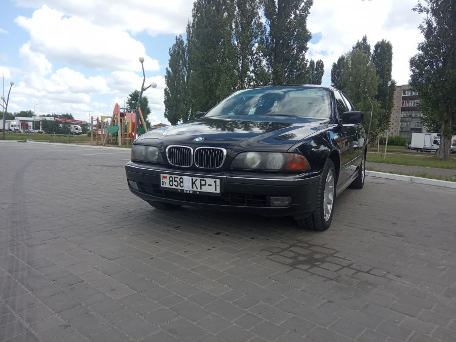 Машины пинск. БМВ e39. Е39 r19 85 стиль. 85 Стиль БМВ. Плавник BMW e39.