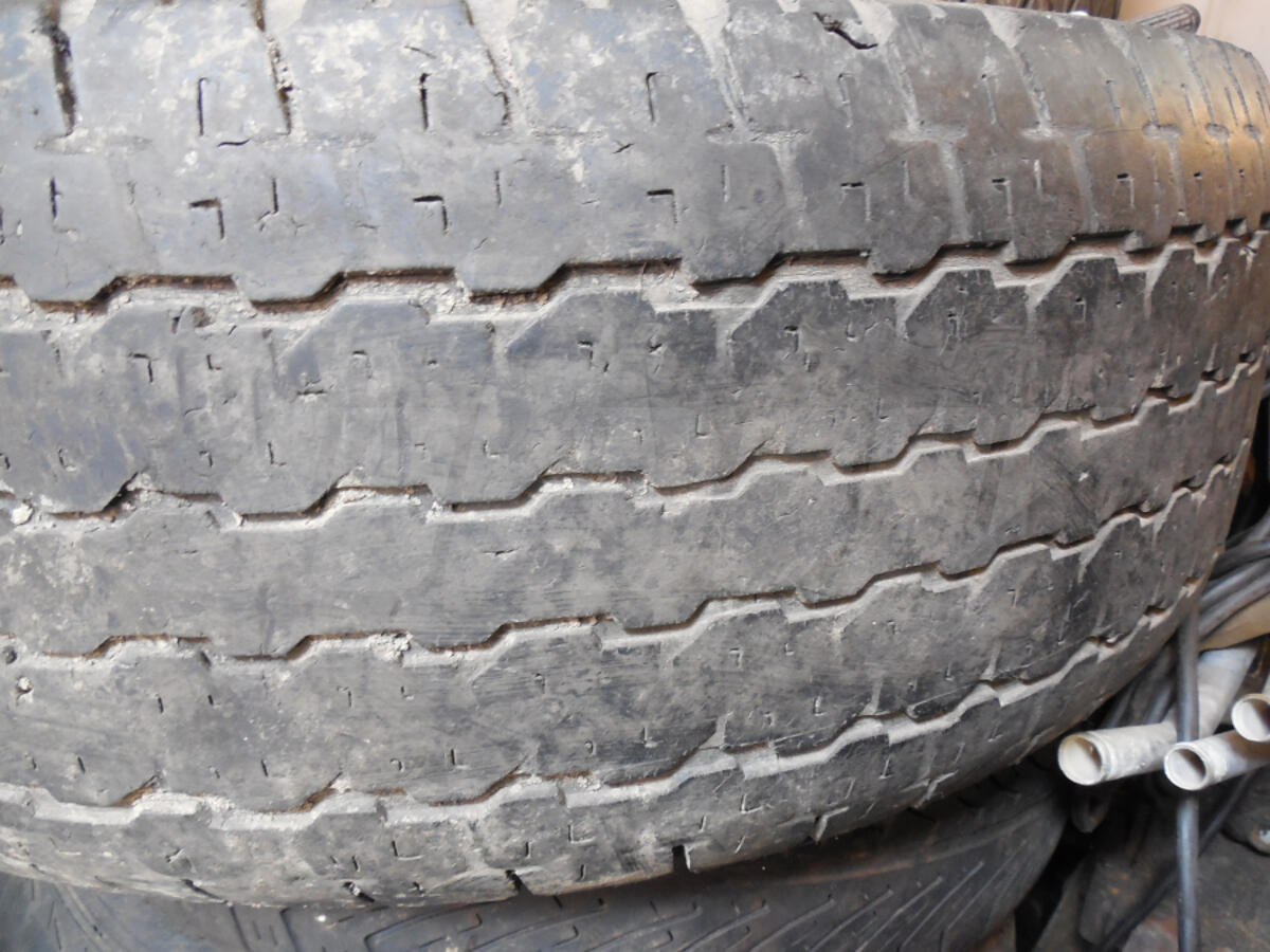 R15 265 70 Bridgestone