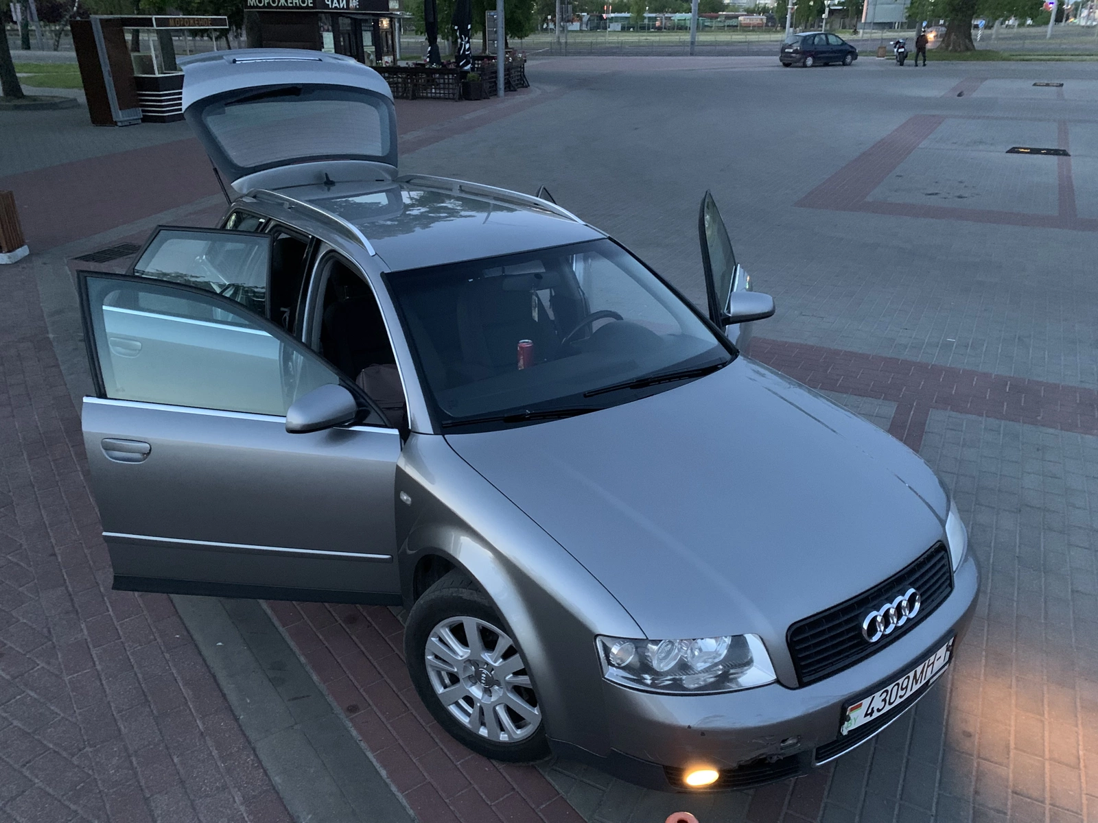 Audi A4 II (B6), 2002