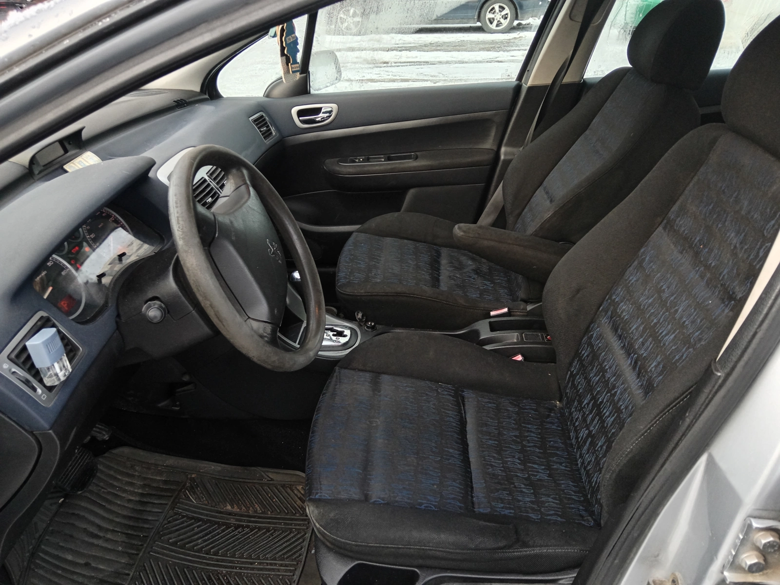 Peugeot 307 I, 2001