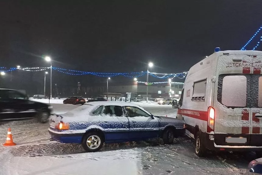 В Пинске столкнулись Audi и скорая помощь