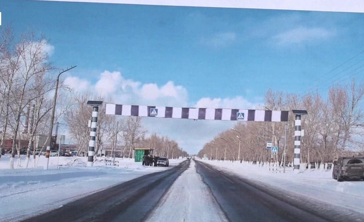 В Казахстане тестируют навесную пешеходную «зебру»