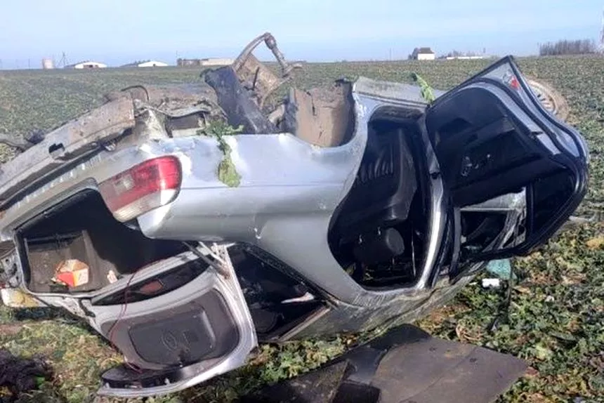 BMW разбился на автодороге Р44 в Мостовском районе – трое пострадавших