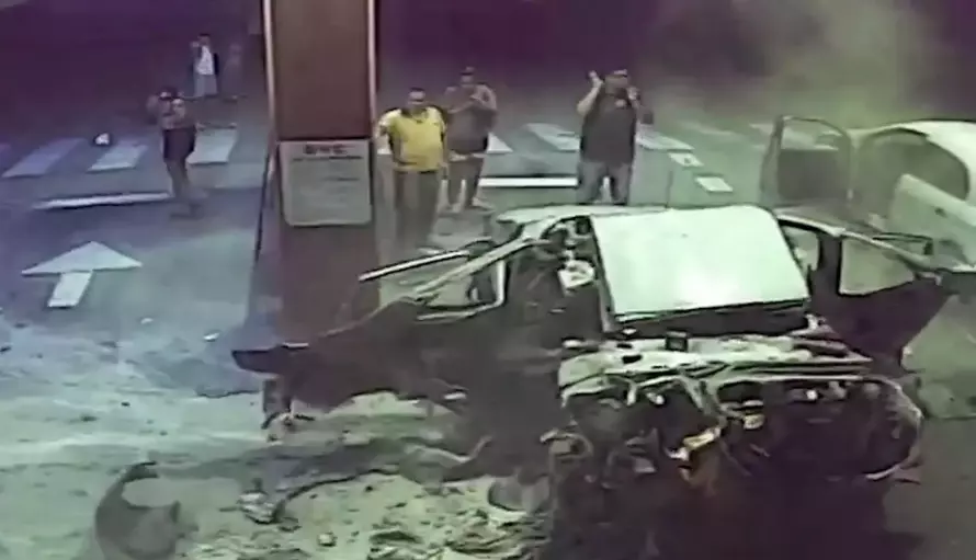 Автомобиль офицера полиции взорвался на заправке в Аргентине, в баке было 20 кг кокаина